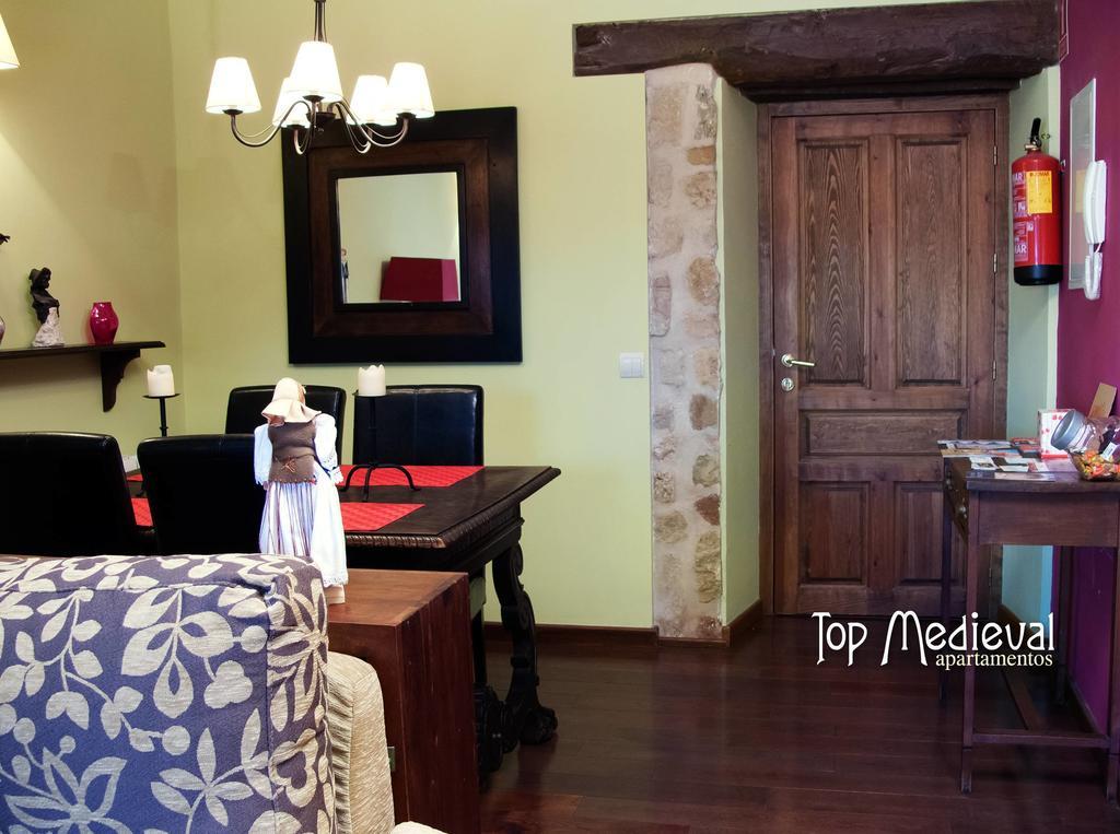 Apartamentos Top Medieval シグエンサ エクステリア 写真